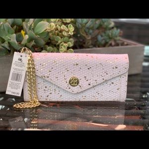 NWT Bandolino white and gold wristlet